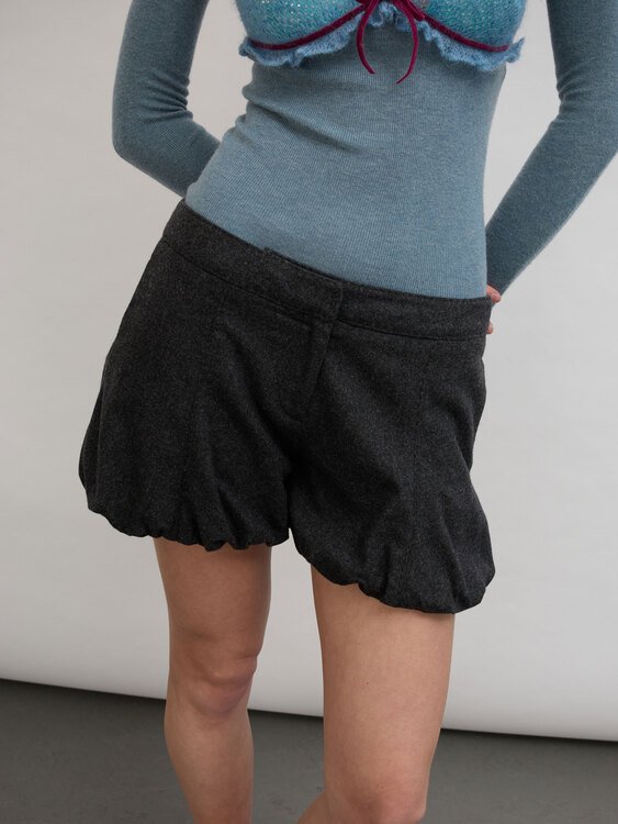 ショートパンツ DOLCE  GABBANA Women Shorts  Burmudas FTC9LT GREY DOLCE & GABBANA Shorts Blue Denim Mid Waist Crystal Capri