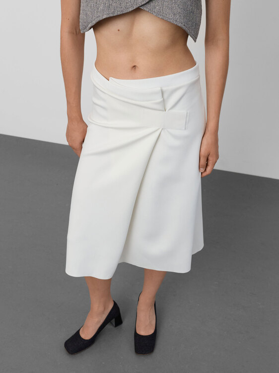 BACK White Stretchy Skirt 