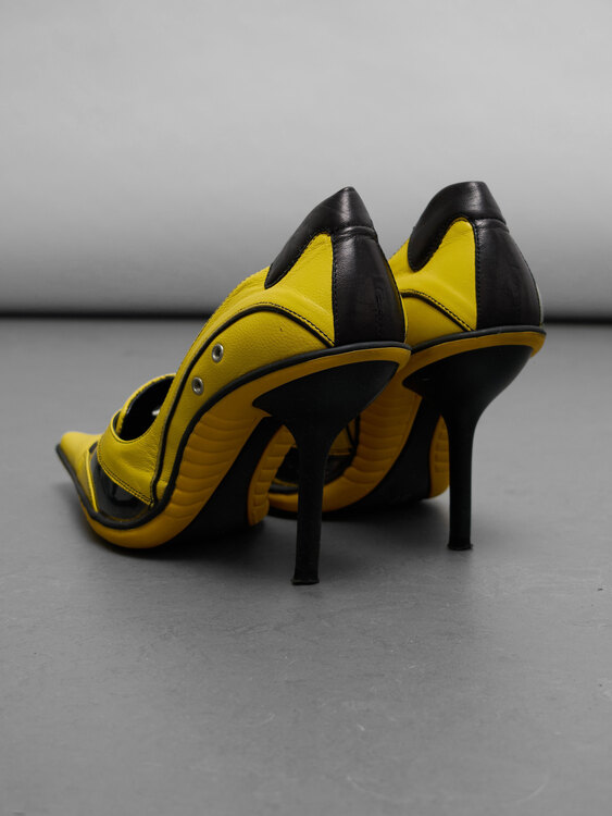 Black and Yellow Pumps 