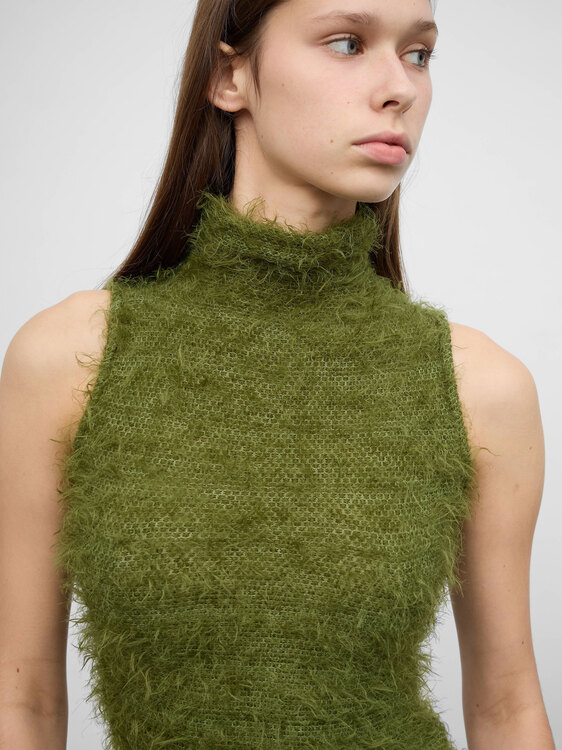 Cultura Fuzzy Turtleneck Vest 