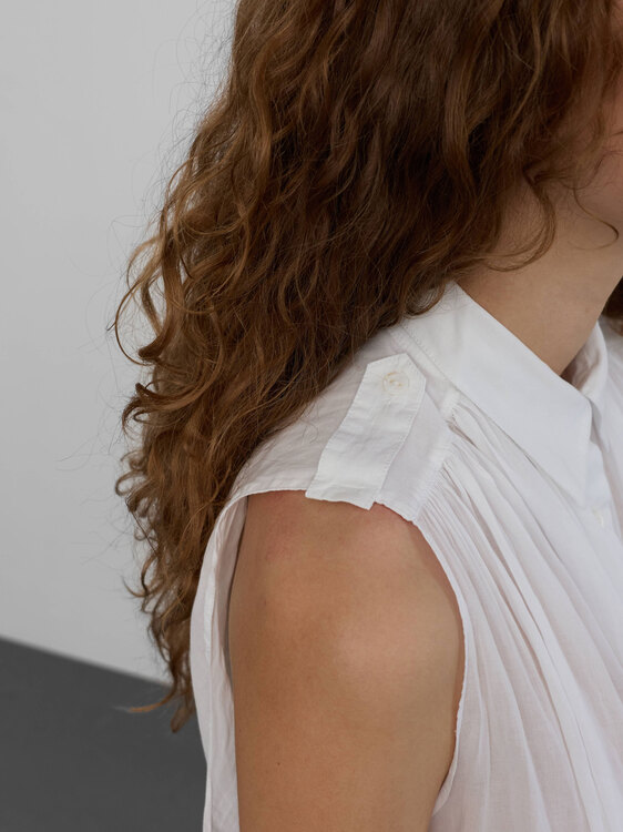 Plein Sud Pleated Sleeveless Blouse 