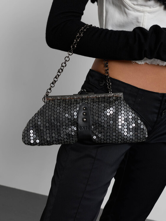 Extē Sequin Purse 