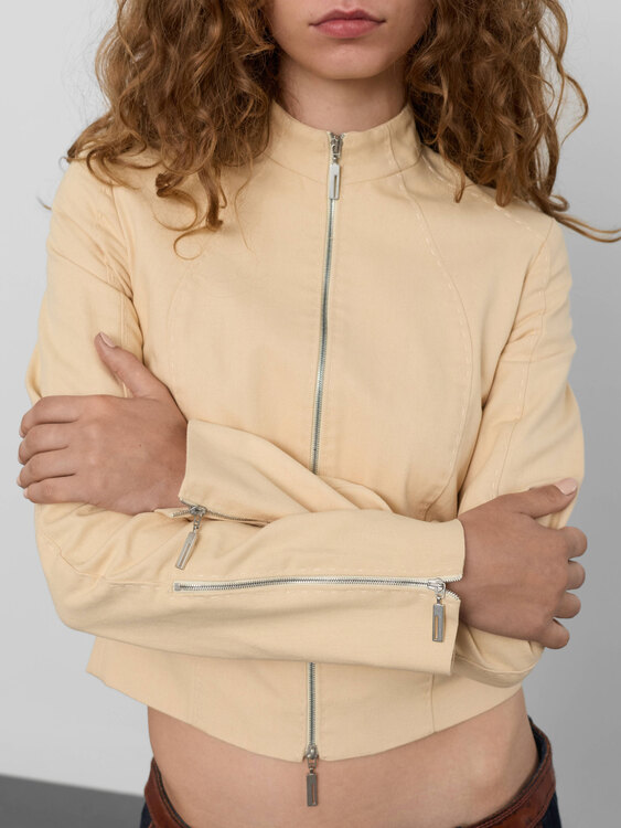 Extē Beige Jacket 