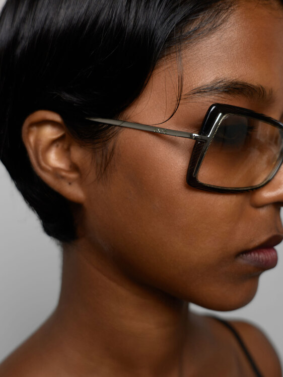 Extē Glasses 