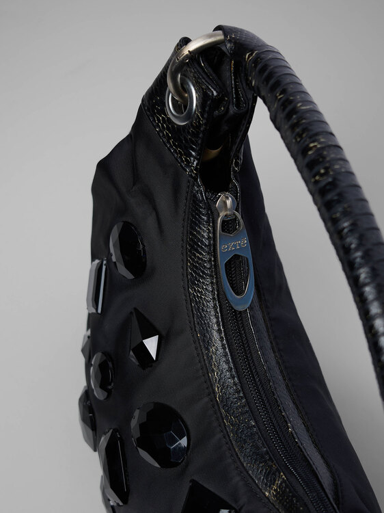 Extē Black Handbag 