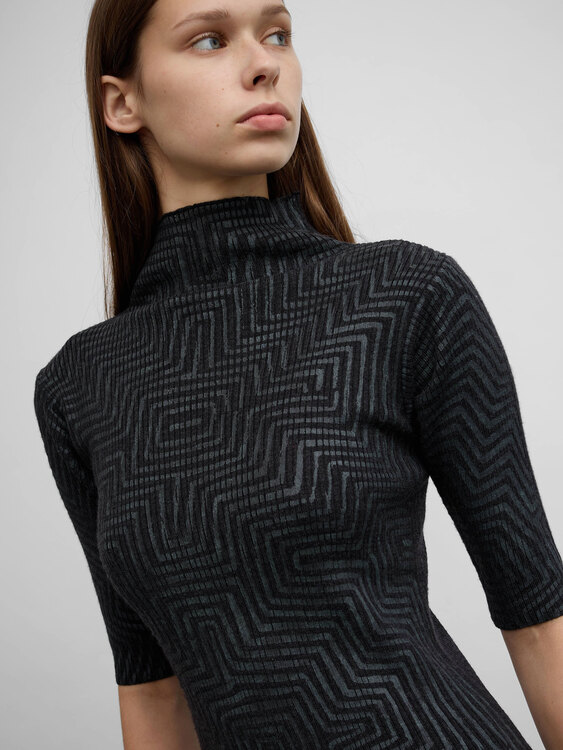 Geometric Print Turtleneck Top 