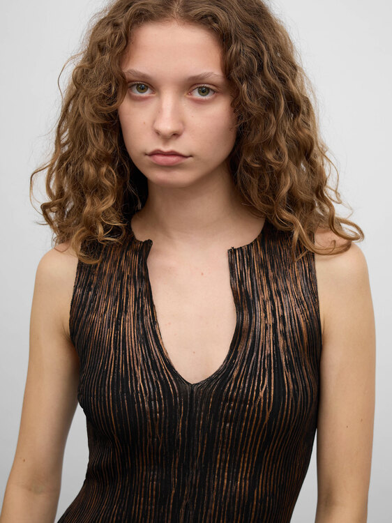 Rib Knit Metallic Vest 