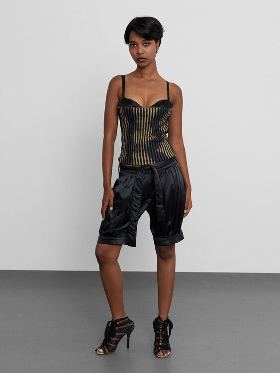 Extē Black Satin Shorts 