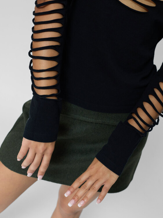 Extē Black Cut-Out Long-Sleeve Top 