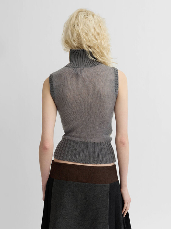 Gazebo Knitted Turtleneck Vest 